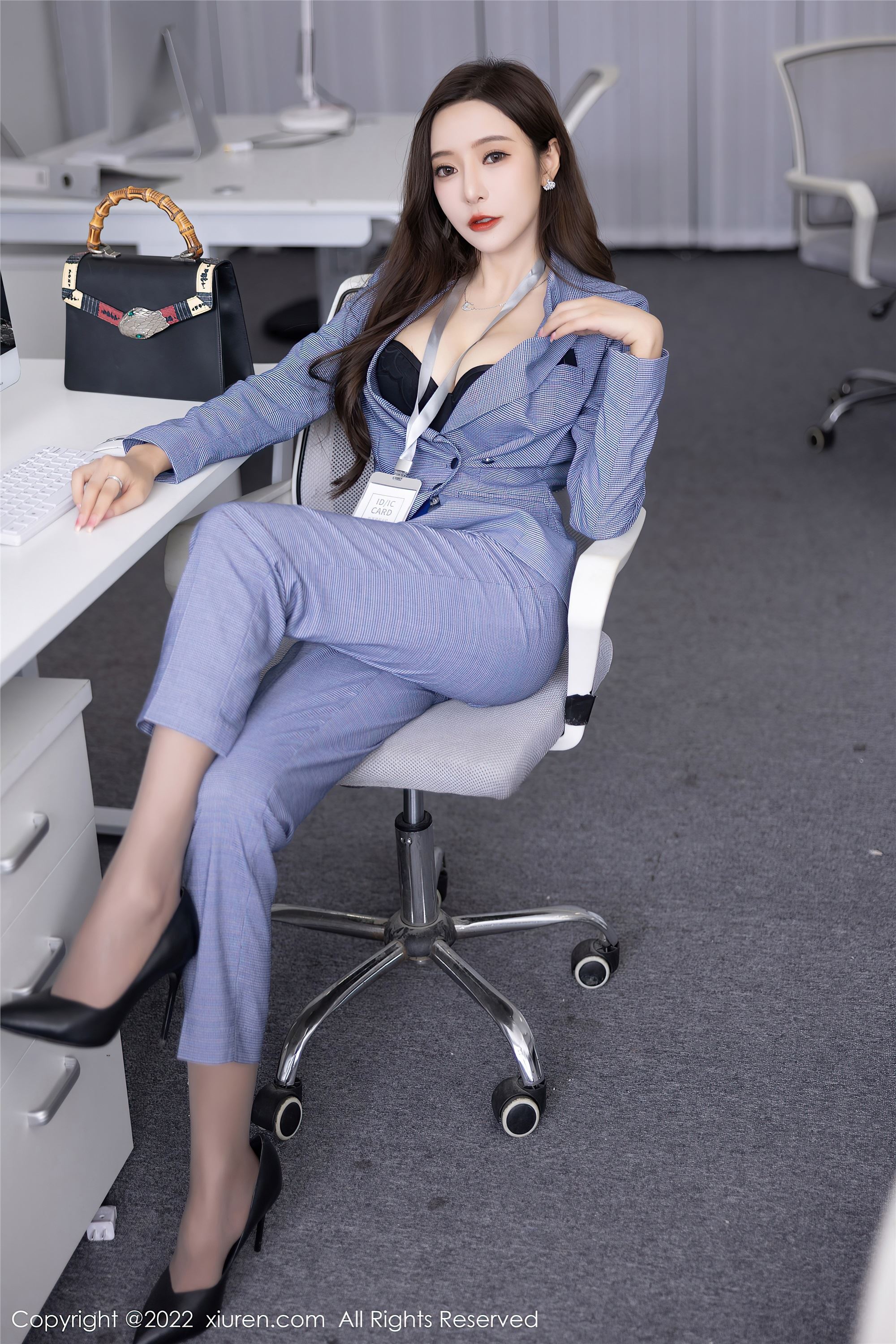 Xiuren秀人网 2022.09.22 NO.5629 王馨瑶yanni